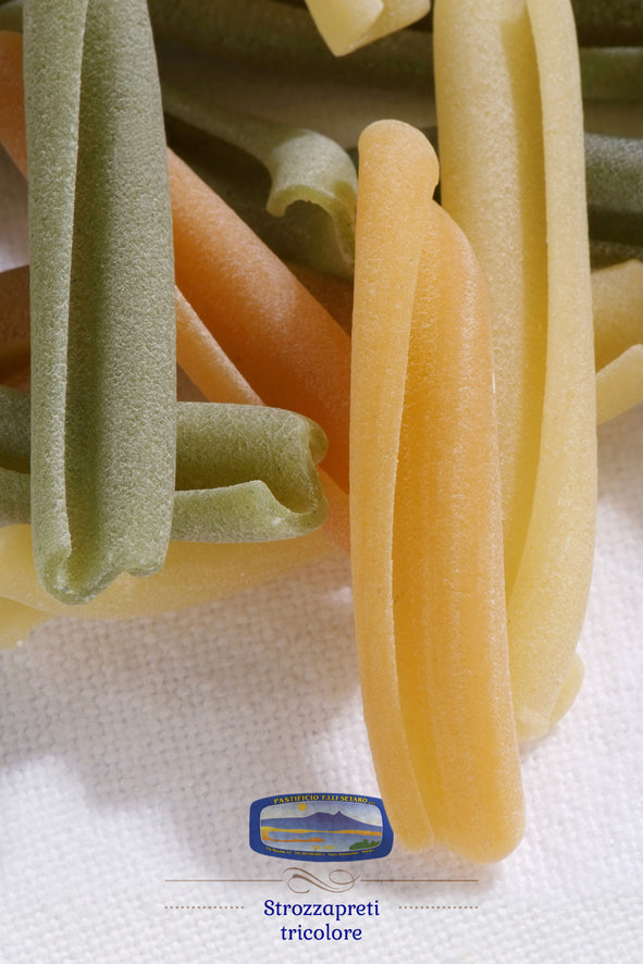 Strozzapreti Tricolore con Passata di Pomodoro Selezionata